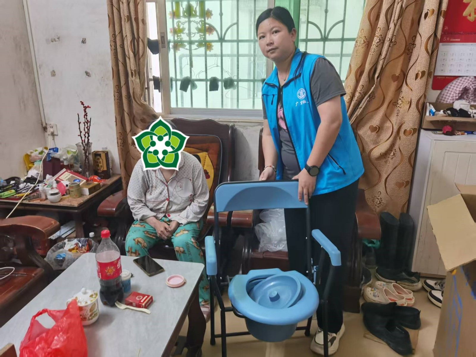 宣星村残疾人梁先娇（坐便椅）.jpg